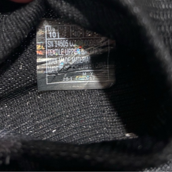 Skechers Goga Max Shoes - Picture 5 of 6